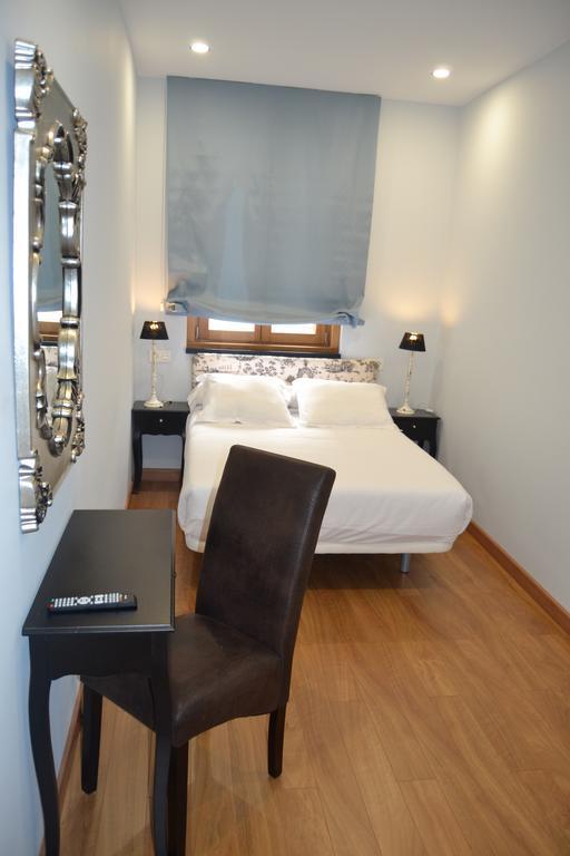 Los Amigos Vip Rooms Madrid Bagian luar foto