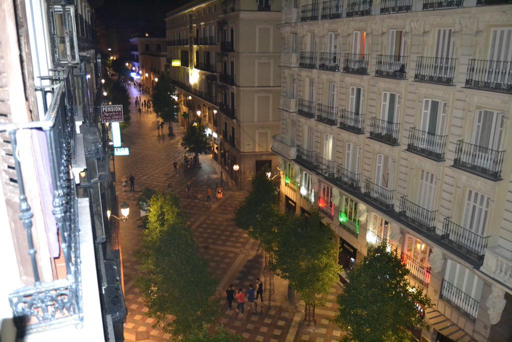Los Amigos Vip Rooms Madrid Bagian luar foto