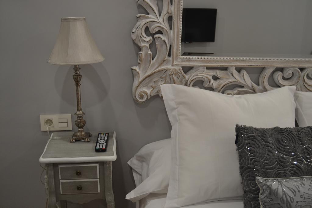 Los Amigos Vip Rooms Madrid Bagian luar foto